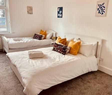 Two Bedroom, Off-Road Parking Ludgershall  Εξωτερικό φωτογραφία