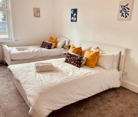 Two Bedroom, Off-Road Parking Ludgershall  Εξωτερικό φωτογραφία